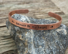 Load image into Gallery viewer, Dog Memorial Gift, hand stamped loss of pet bracelet