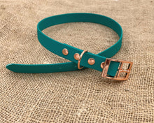 Load image into Gallery viewer, Mudproof dog collar with rose gold buckle