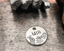 Load image into Gallery viewer, mini cat tag with flower design