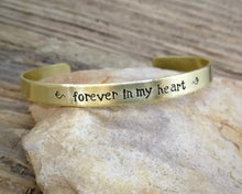 Load image into Gallery viewer, Dog Memorial Gift, hand stamped loss of pet bracelet