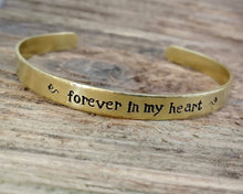 Load image into Gallery viewer, Dog Memorial Gift, hand stamped loss of pet bracelet