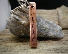 Load image into Gallery viewer, 'Best dog mom' keychain, handmade dog lover gift idea