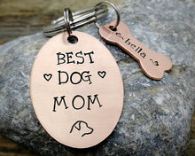 Load image into Gallery viewer, Dog Lover Gift - 'Best Dog Mom' Keychain with dog name tags