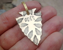 Load image into Gallery viewer, Arrow head dog tag with fern leaves
