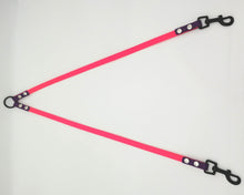 Load image into Gallery viewer, Mud-proof leash coupler, double dog walker, 2 colors