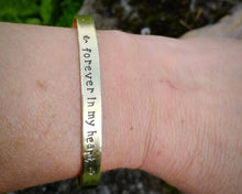 Load image into Gallery viewer, Dog Memorial Gift, hand stamped loss of pet bracelet
