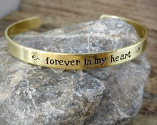 Load image into Gallery viewer, Dog Memorial Gift, hand stamped loss of pet bracelet
